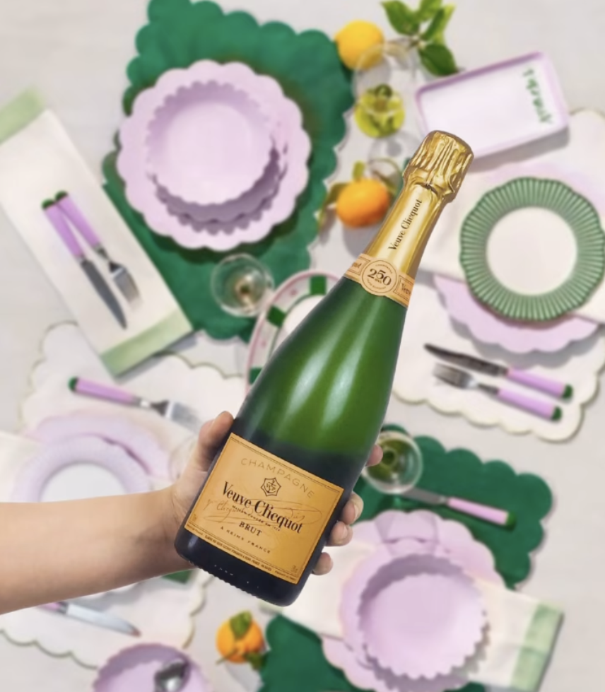 🥂✨ Ladies Day just got a whole lot more glamorous. ✨🥂